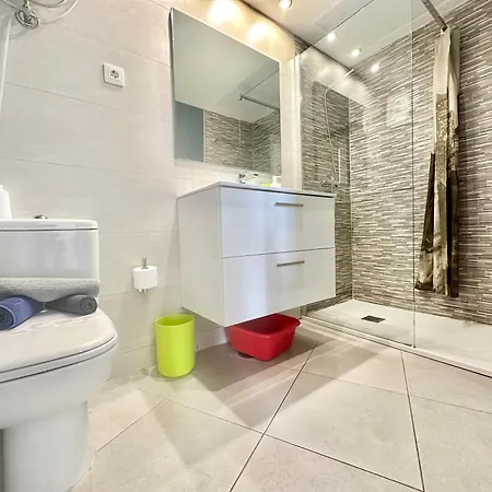 Apartment Candy Pop - Pool, 2 Terraces,desk And High Speed Internet