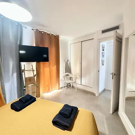 Apartman Candy Pop - Ac, High Speed Internet ,desk With Natural Light, Pool And Two Terraces