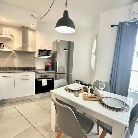 Candy Pop - Ac, High Speed Internet ,desk With Natural Light, Pool And Two Terraces Apartman *