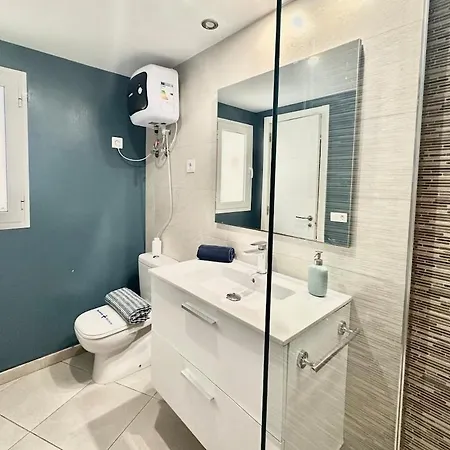 Apartman Candy Pop - Ac, High Speed Internet ,desk With Natural Light, Pool And Two Terraces