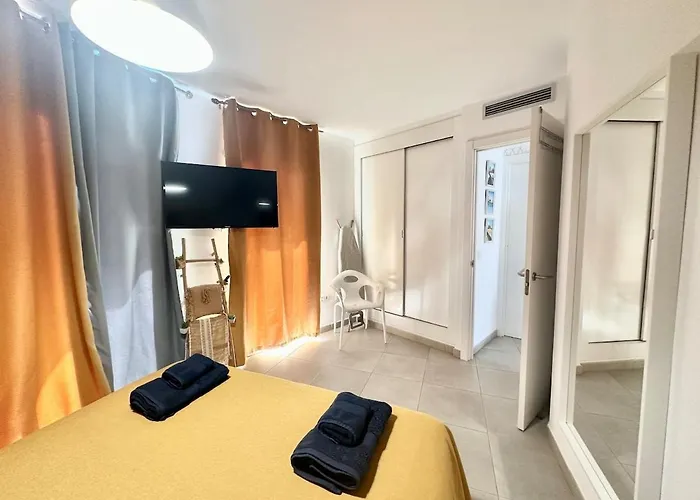Apartament Candy Pop - Ac, High Speed Internet ,desk With Natural Light, Pool And Two Terraces